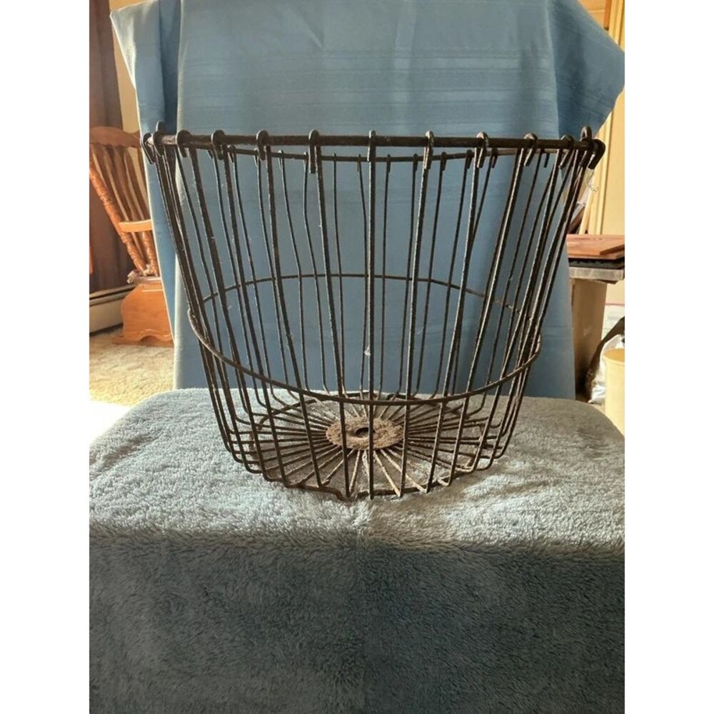 Antique apple Or Egg basket no handle